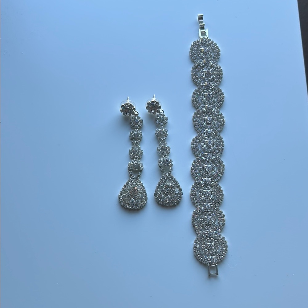 David’s Bridal Long Flower Crystal Earrings/Bracelet Silver Jewelry Set